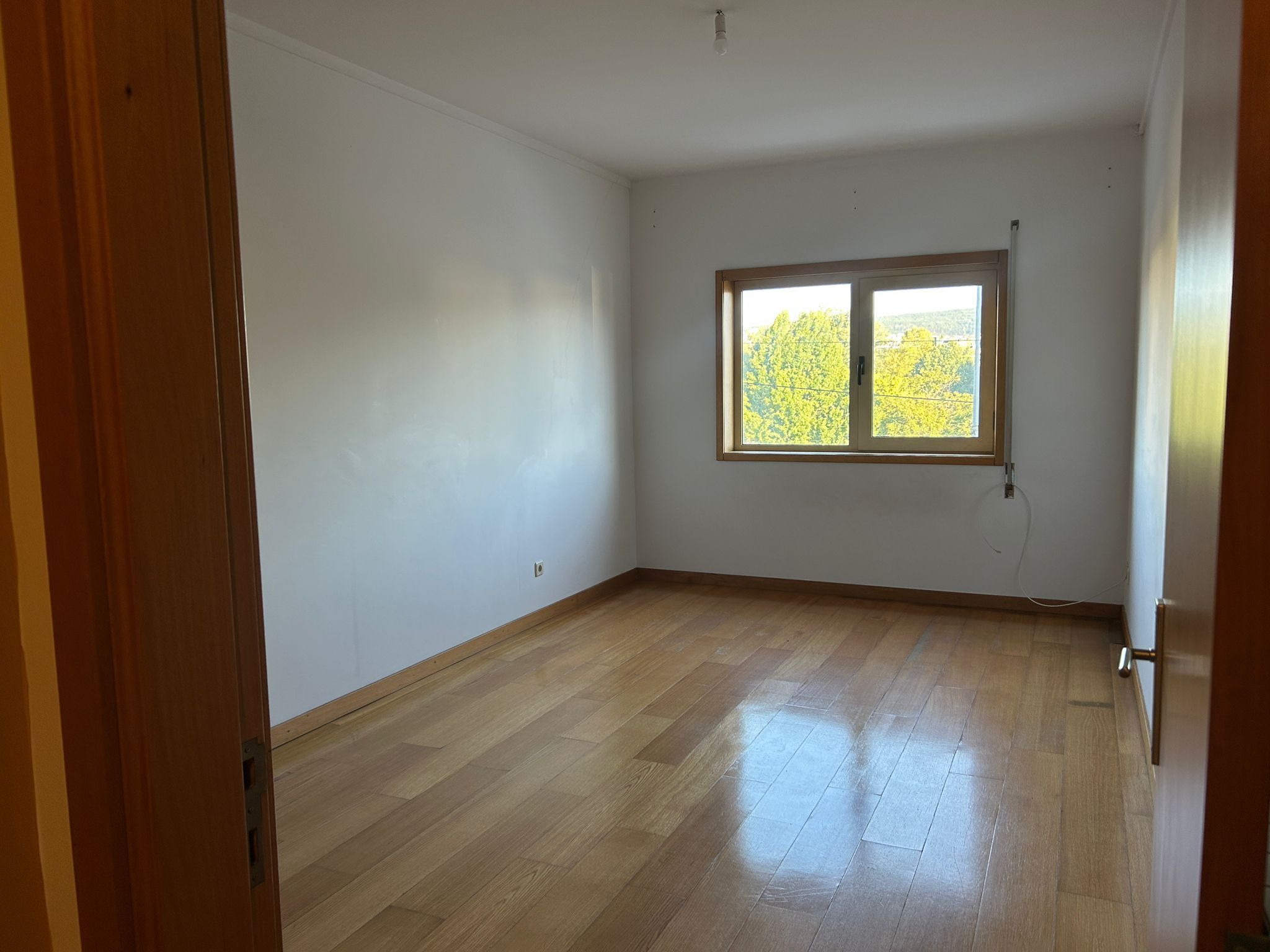 Apartamento T3 c/ garagem centro da cidade de Paredes