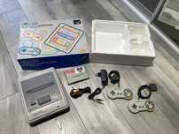 Nintendo Super Famicom (SNES) w pudełku