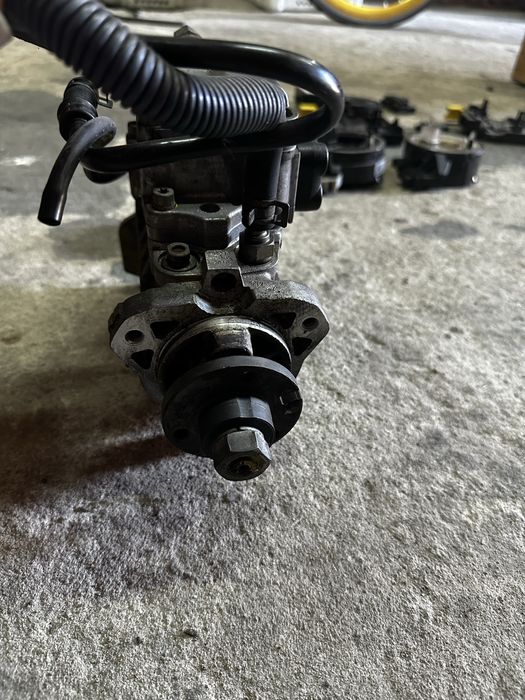 Паливний насос вигокого тиску ТНВД Гольф 4 1.9