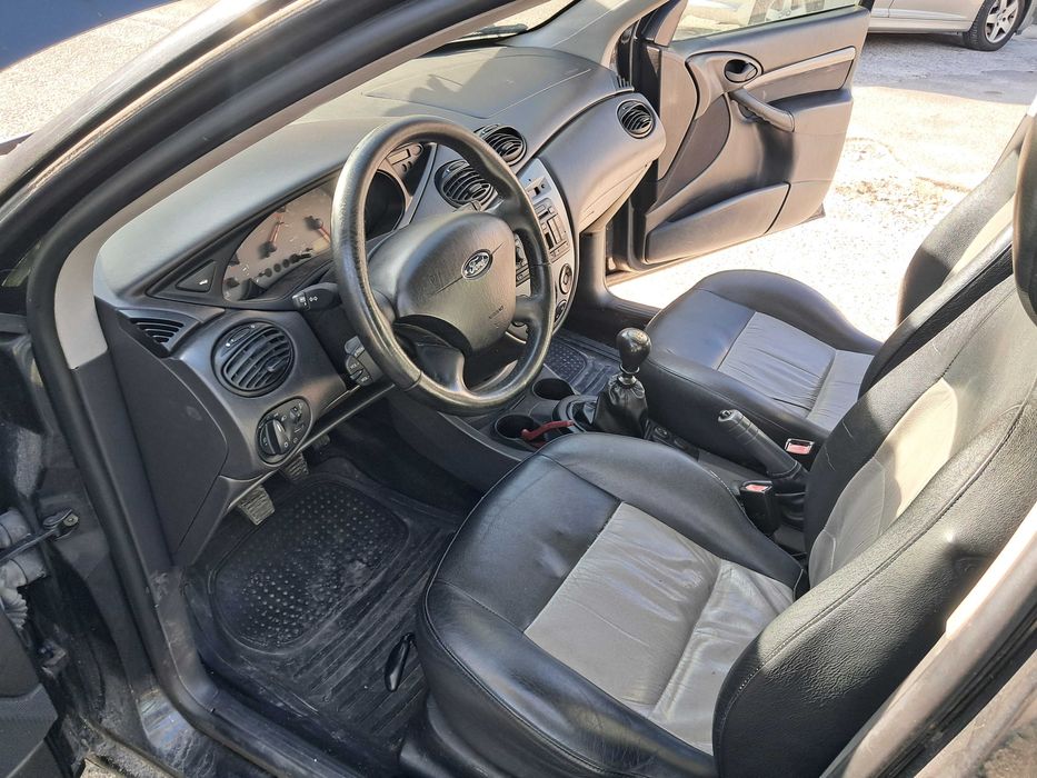 Ford Focus 2003 em Bom Estado