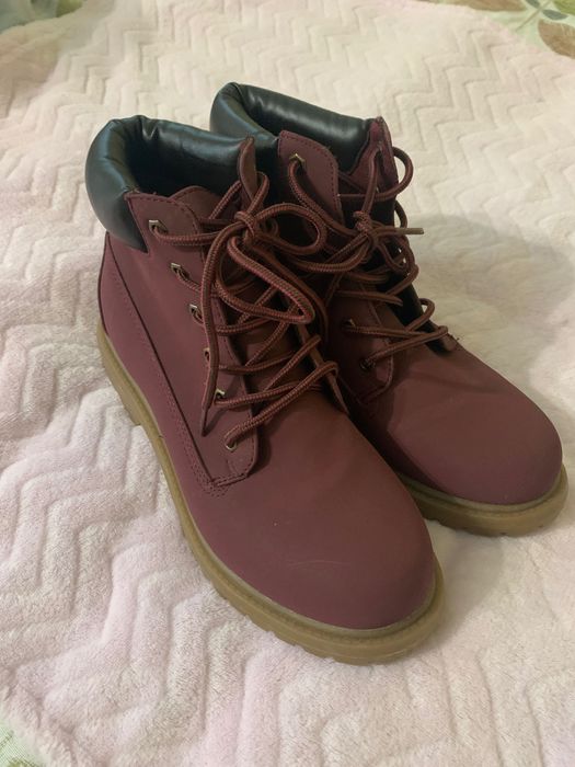 Buty damskie bordowe