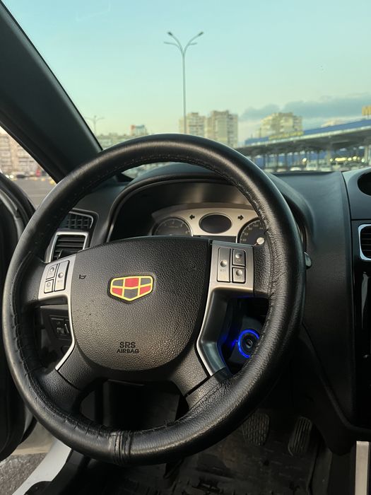 Geely Emgrand EC7 2012