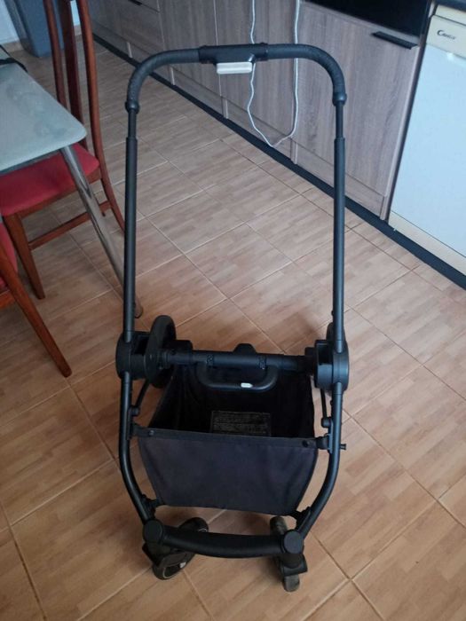 Carrinho CHICCO em ótimo estado