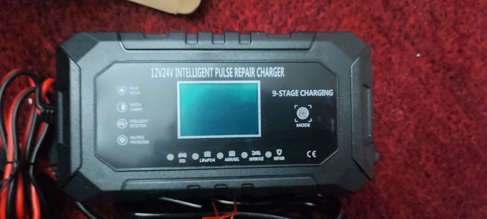 Зарядний пристрій 12в 15а