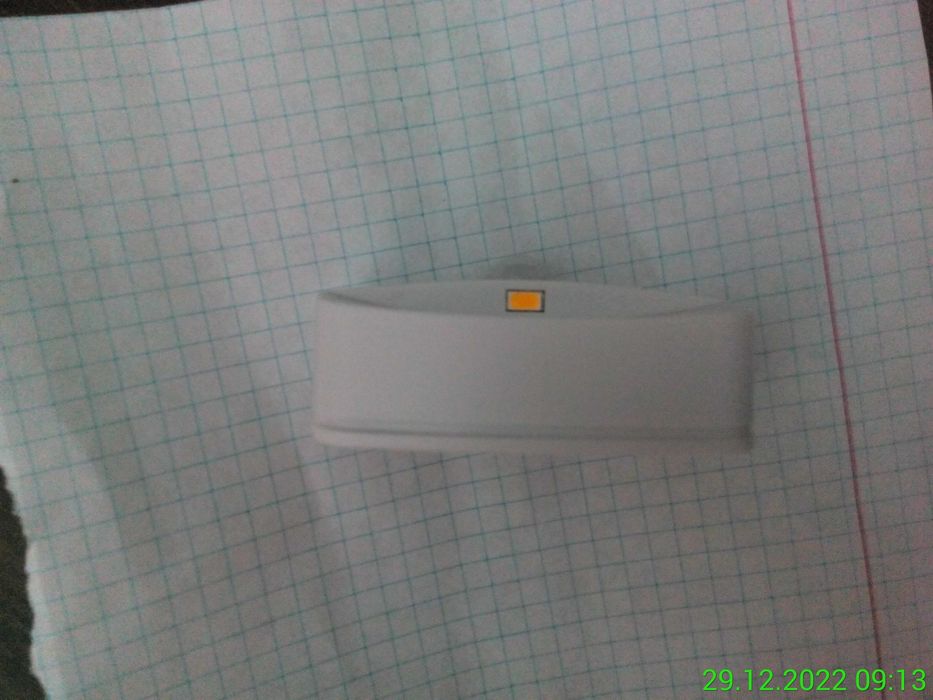 Светодиодный ночник с питанием от батареи и датчиком движения.