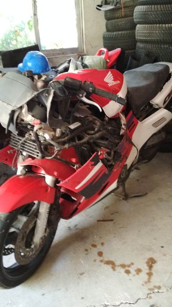 Para peças Honda CBR 1000