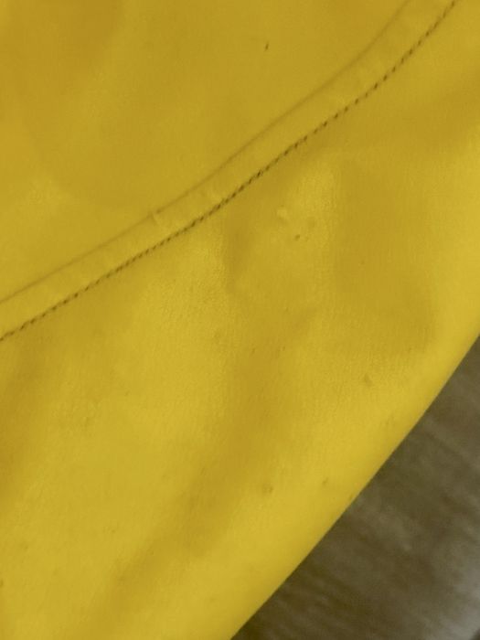 Pufe pera amarelo