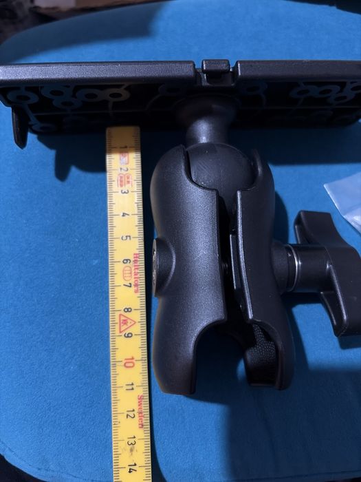 Uchwyt do echosondy na reling