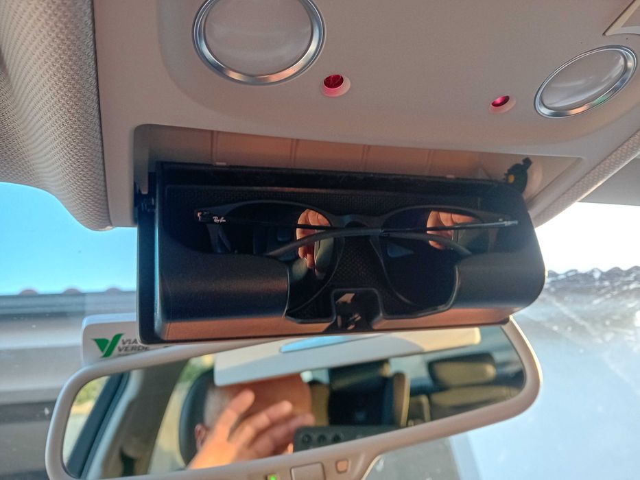 Carro como novo com todos os extras