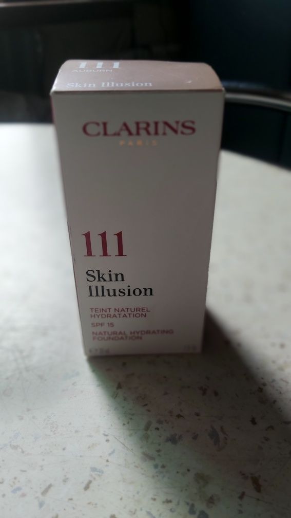 Clarins!Тональный флюид clarins skin illusion