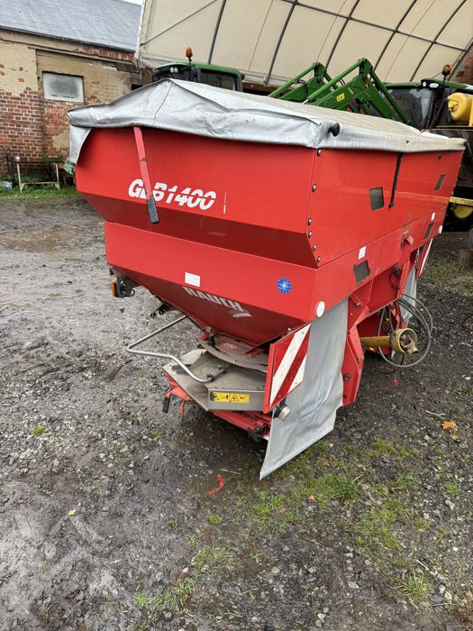 RAUCH AXERA-M 2500kg Rozsiewacz nawozów