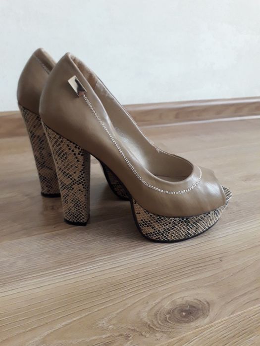 Туфлі шкіряні,37