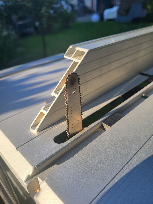 Bosch przenośna piła stołowa