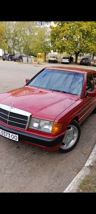 Мерседес 190D(2 литра дизель , КПП механика)