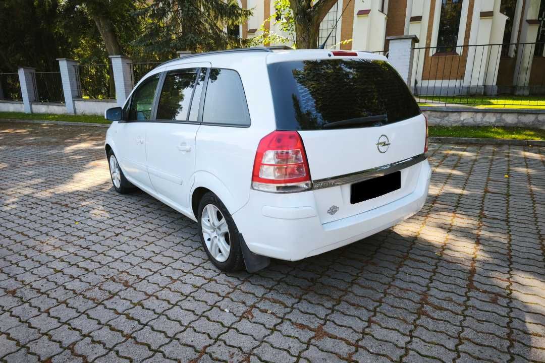 Opel Zafira  *  *  *  BENZYNA + GAZ  *  *  * ZADBANY