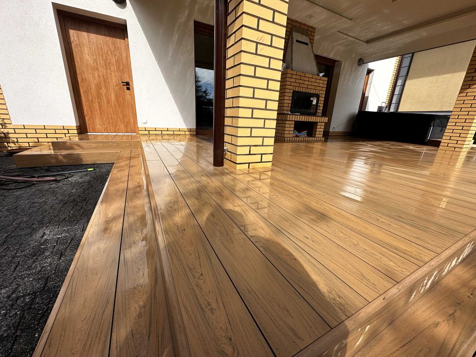 Deska kompozytowa premium. Pełna, barwiona w masie.