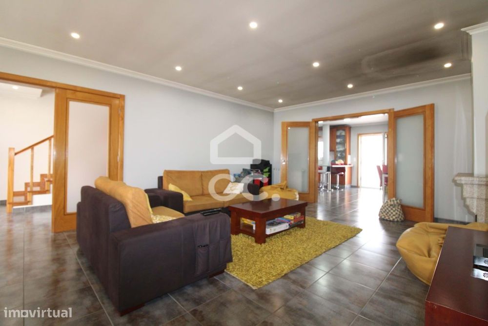 Moradia semi-nova T3 a dois minutos do centro da cidade