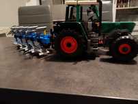 LEGO Fendt Favorit 514C  pług Lemken Europal 9 MOC by Eric Trax sbrick
