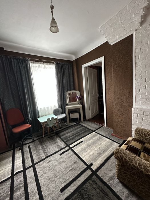 Продам 3-х кімнатну квартиру в Лиманівкі