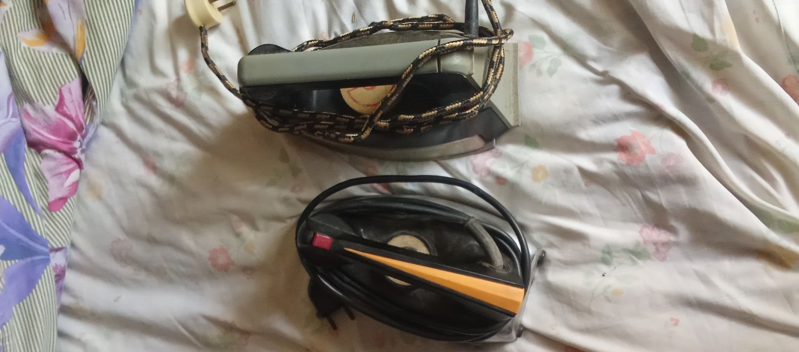 Утюги  Tefal , Philips и  3 ссср, рабочие.