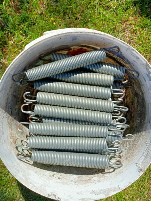 Sprężyny do trampoliny długość 21 cm