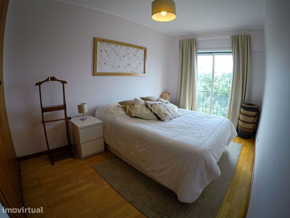 Apartamento T3 em Corroios com Garagem