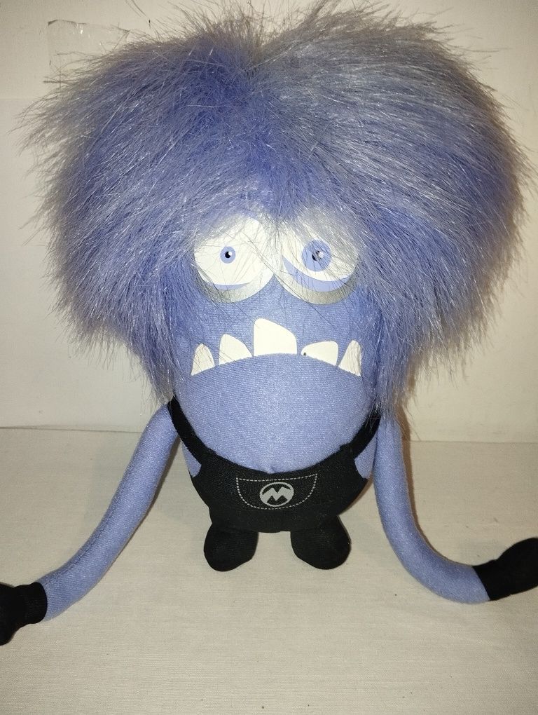 Zatruty fioletowy Minionek zły  Maskotka Orginalna 27 cm