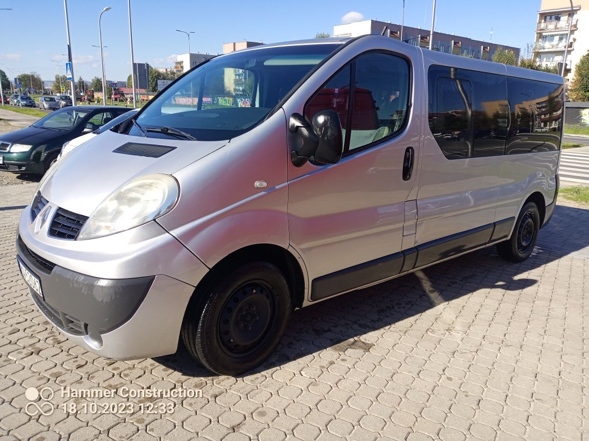 Renault Trafic 2.0 115 KM long  9 osób klima