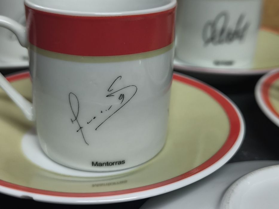 Conjunto Chávenas Café Benfica Autografadas.
Conjunto de chávenas de c