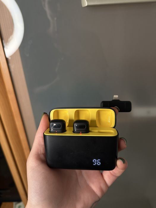 Бездротові петличні мікрофони lightning нові