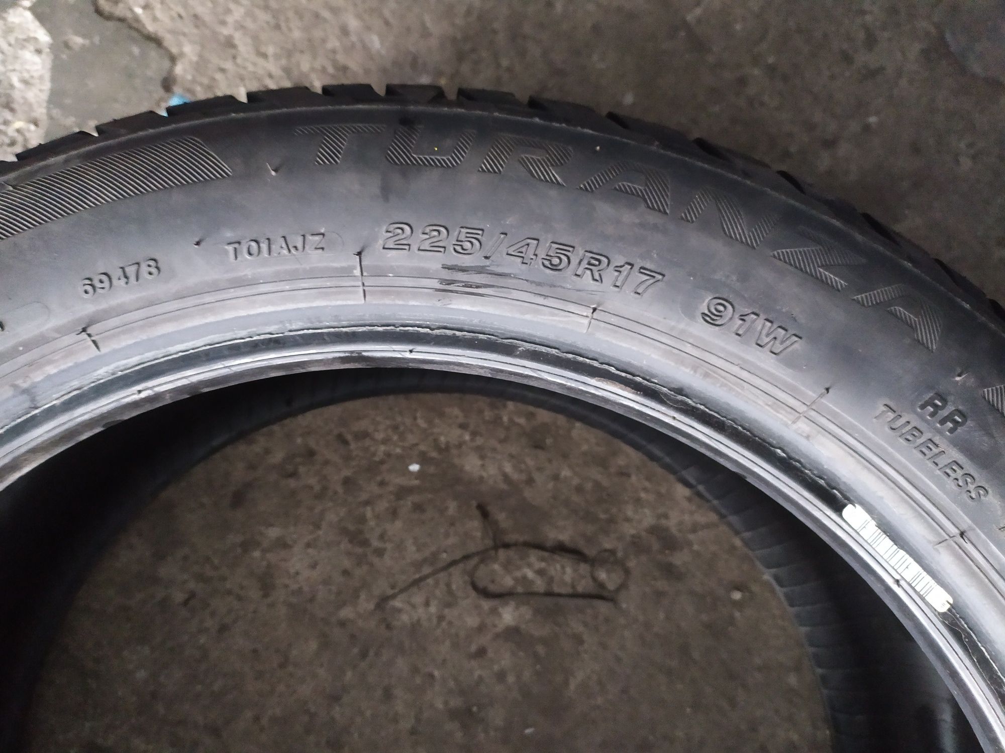 1 X Bridgestone Turanza T001 225/45R17 91W 1 sztuka