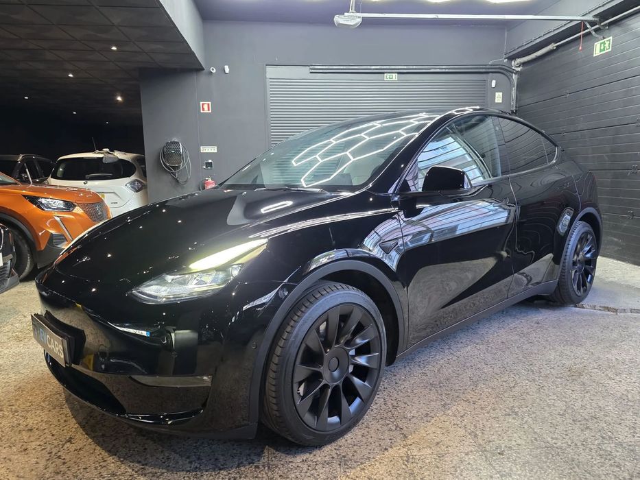 Tesla Model Y Long Range Dual Motor AWD