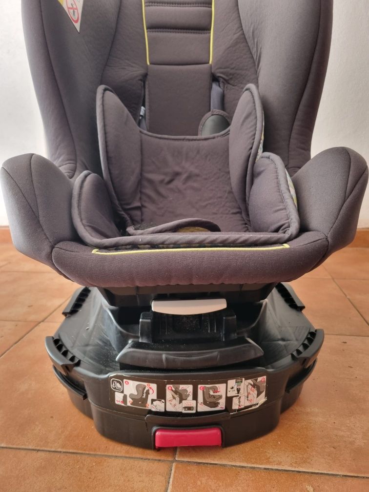 Cadeira para criança no carro isofix