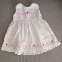 Biała sukienka dla dziewczynki 6-9 miesięcy