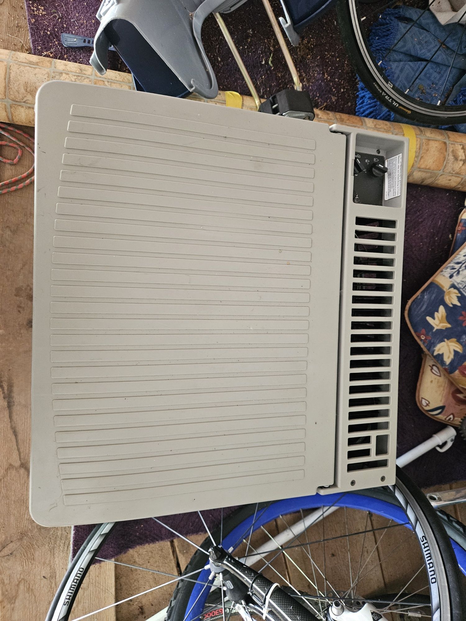 Lodówka samochodowa turystyczna kempingowa na gaz, 12v ,230v Dometic