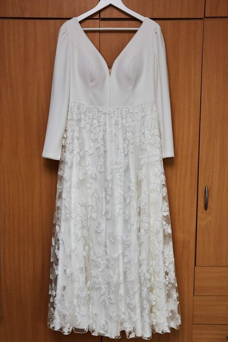 Piękna suknia ślubna Latifa z Dama Couture rozm. 44, długi rękaw, tren