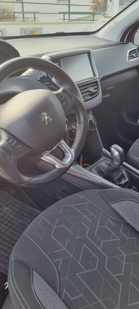 Peugeot 2008 PureTech 1.2 Active