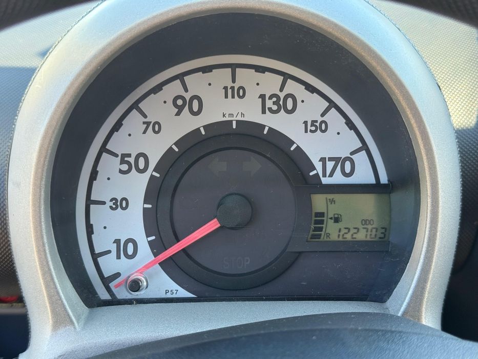 Toyota Aygo 1.0, gasolina, 2006