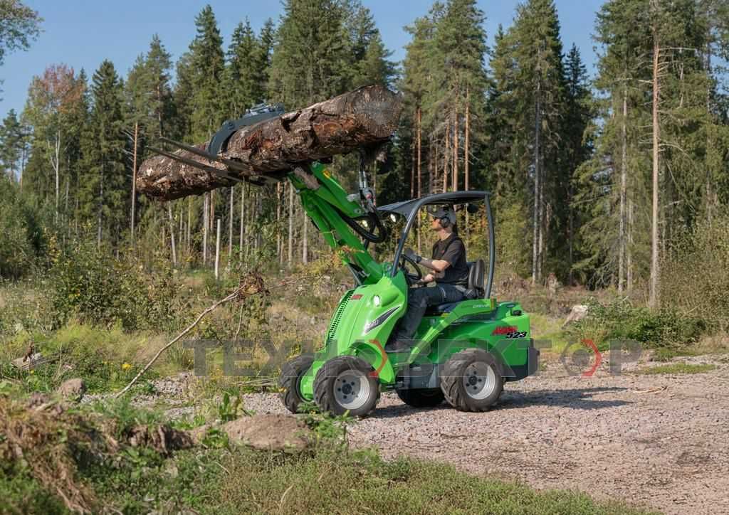 Мінінавантажувач Авант Avant 523 - одна машина - безліч моливостей