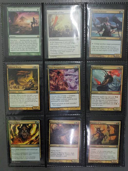 Lote de 72 Cartas Magic The Gathering com Bolsas de Proteção