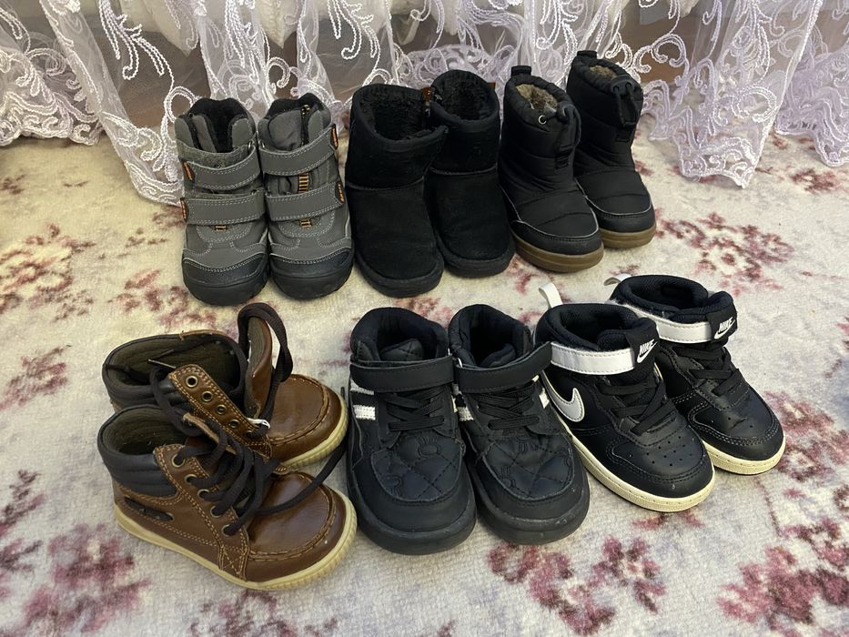 Зимове , осіннє взуття на хлопчика 23-24 р