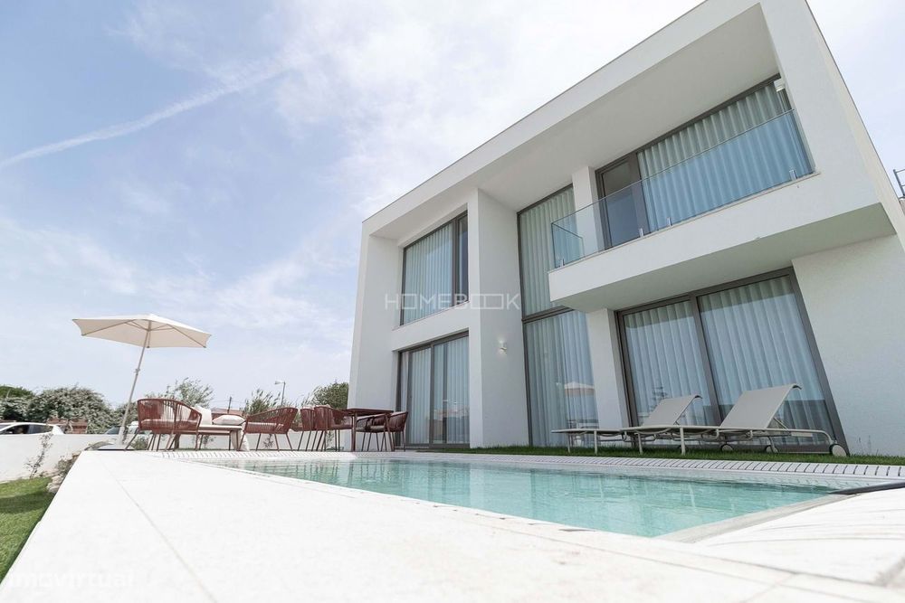 Moradia com Vista Mar e Piscina