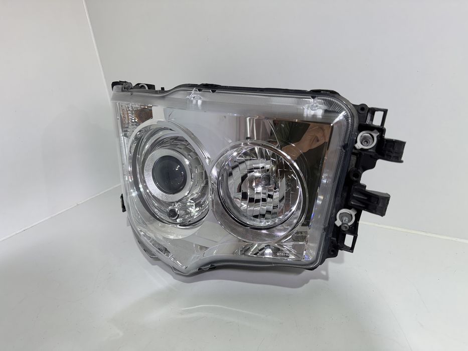 Lampa Przód Przednia prawa Xenon Mercedes Actros MP4 A961