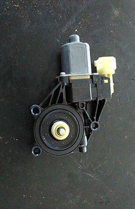 Motor vidro frente esquerdo FORD Fiesta VI (CB1, CCN)