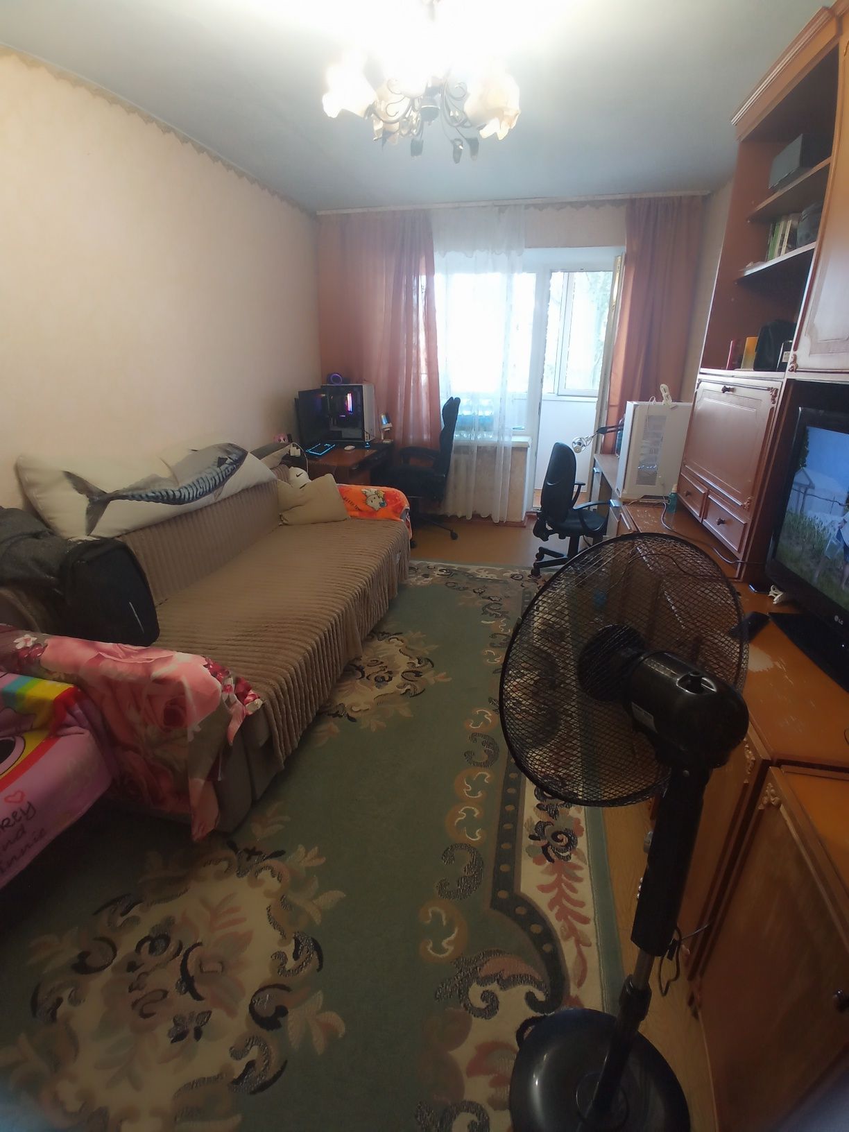 Продаю 1 к.кв. пр Центральний
