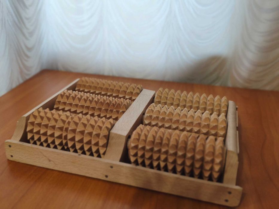 дерев'яний роликовий масажер