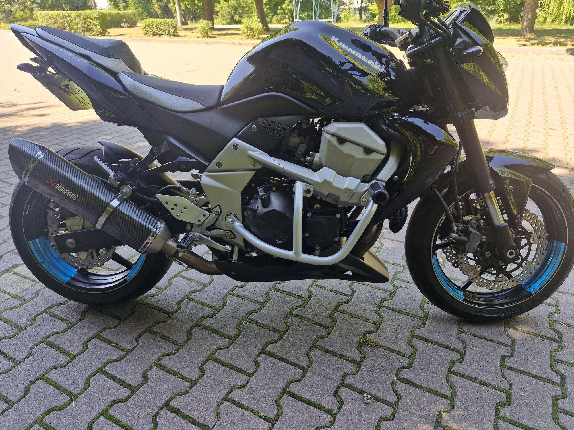 Мотоцикол kawasaki z750