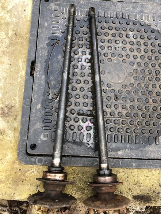 Продам полоосі до ВАЗ 2105 в нормальному стані