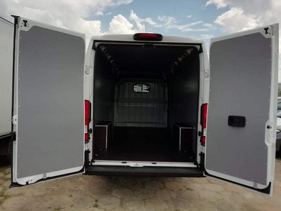 Fiat Ducato L4H2 Zabudowa auta ze sklejki laminowanej