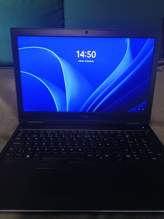 Laptop DELL Precision 7530/ i7-8750H/1200Gb ssd/32gb ram /nvidia p1000